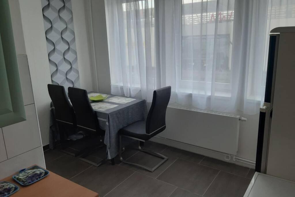 Prague Apartment In Most Near Golf Club, Aqua-Hipo-Autodrom In Most Extérieur photo