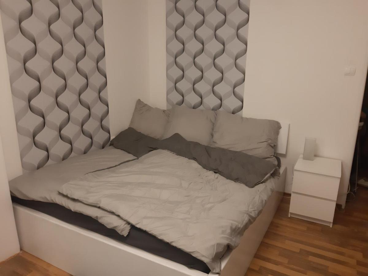 Prague Apartment In Most Near Golf Club, Aqua-Hipo-Autodrom In Most Extérieur photo
